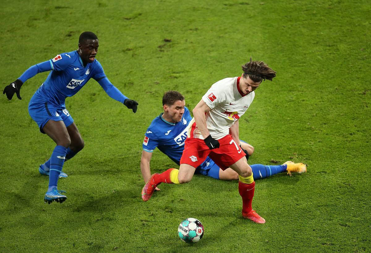 IM体育App下载-莱比锡红牛逼平对手实力相当难分胜负